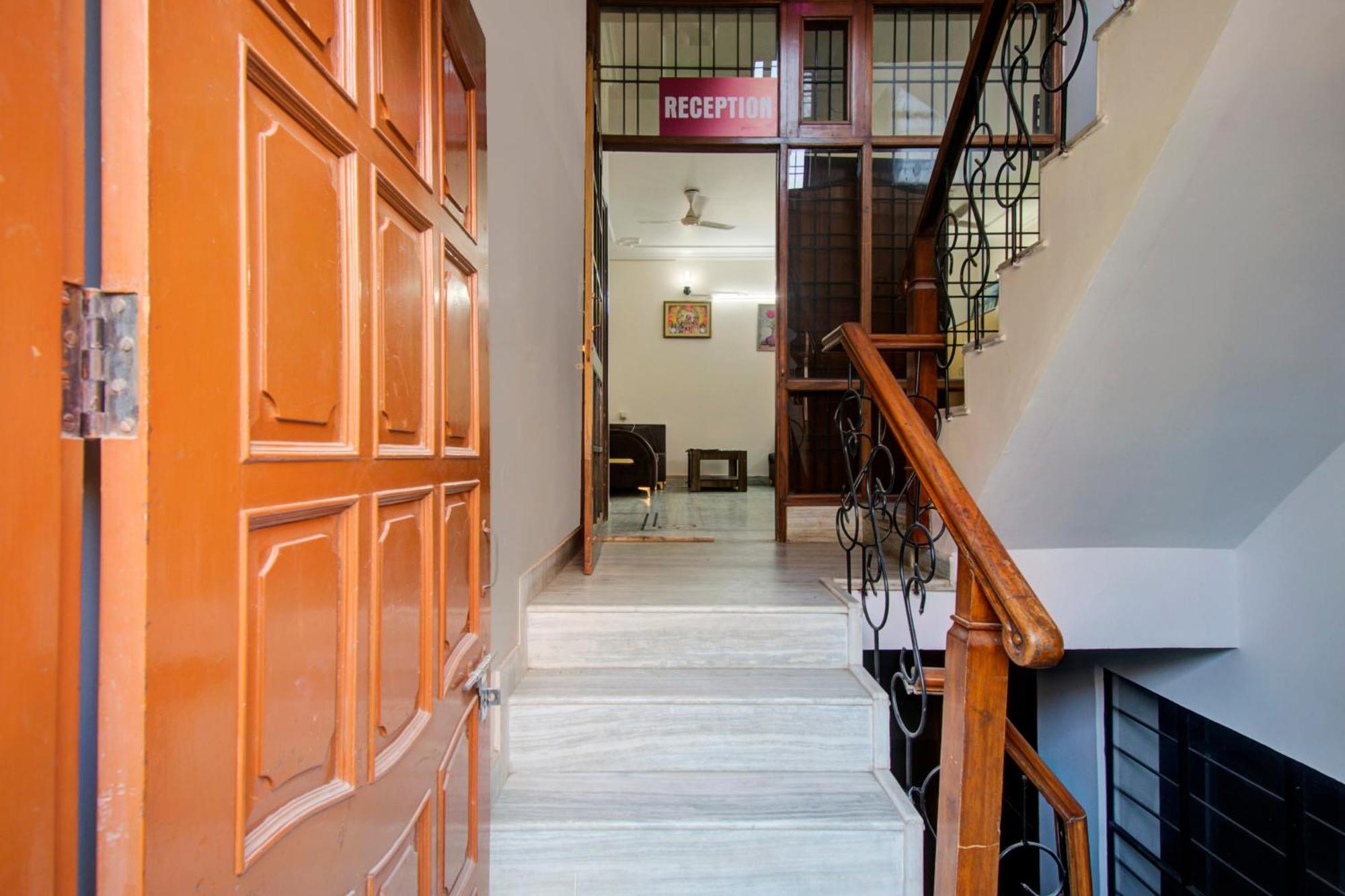 Hotel O Pink Heaven Джайпур Екстериор снимка